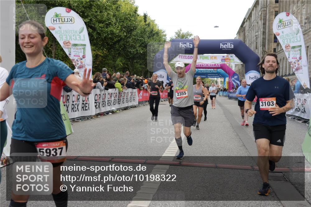 06.09.2026 - CURREX Alsterlauf Yannick Fuchs http://msf.ph/oto/10198322 06.09.2026 10:07:06 Ziel 2148, 2355, 2459, 2963, 3103, 3376, 3607, 3656, 4078, 5069, 5073, 5091, 5527, 5792, 5937, 5951, 6214, 8306 meine-sportfotos.de