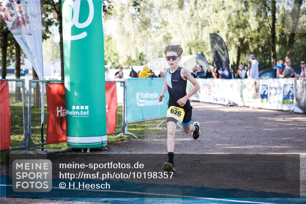06.09.2026 - 20. Norderstedt Triathlon H.Heesch http://msf.ph/oto/10198357 06.09.2026 09:44:28 Ziel 626, 653, 688 meine-sportfotos.de