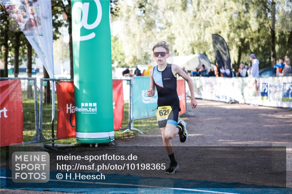 06.09.2026 - 20. Norderstedt Triathlon H.Heesch http://msf.ph/oto/10198365 06.09.2026 09:44:29 Ziel 626, 688 meine-sportfotos.de