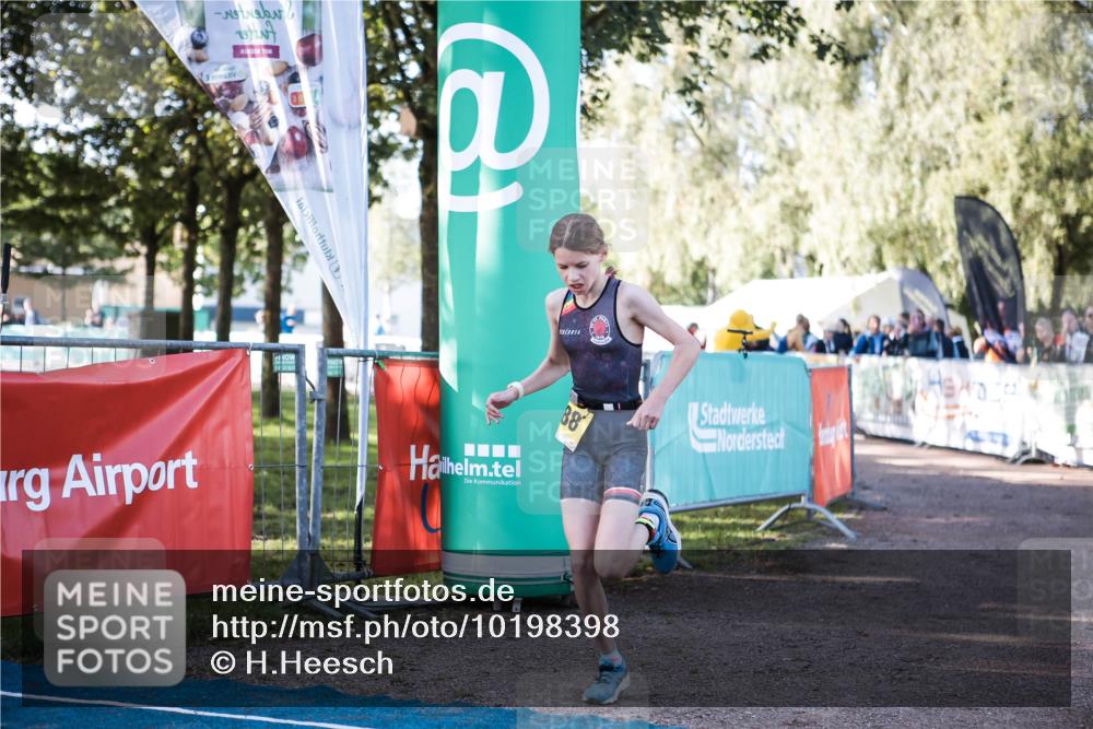 06.09.2026 - 20. Norderstedt Triathlon H.Heesch http://msf.ph/oto/10198398 06.09.2026 09:44:32 Ziel 626, 688 meine-sportfotos.de