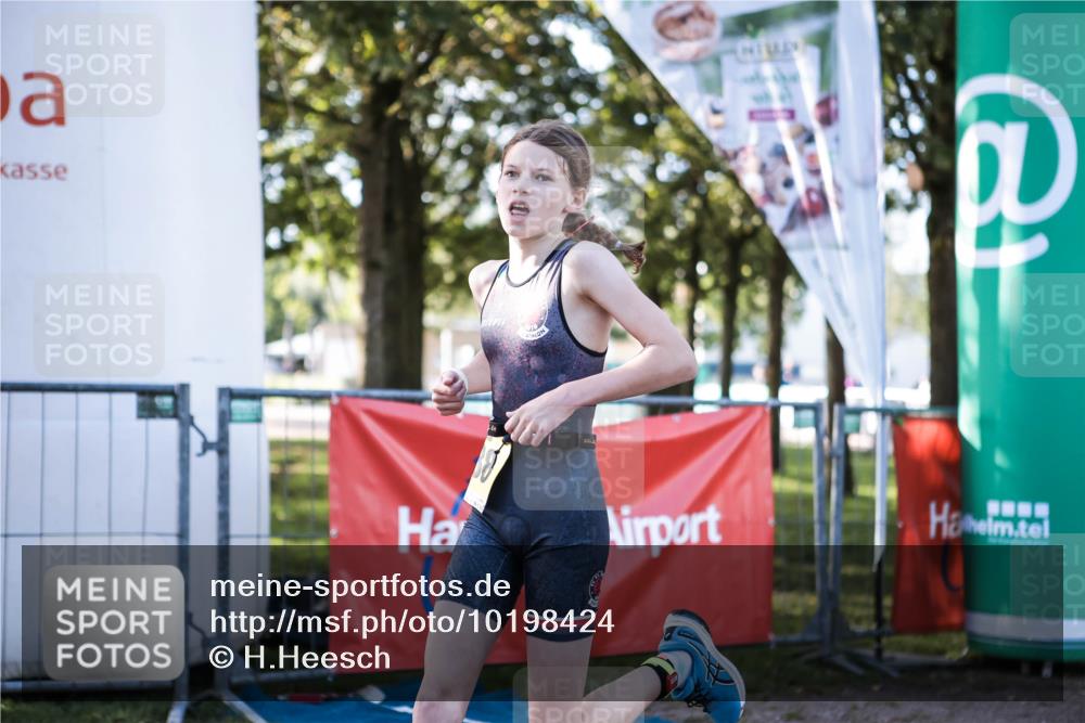 06.09.2026 - 20. Norderstedt Triathlon H.Heesch http://msf.ph/oto/10198424 06.09.2026 09:44:33 Ziel 626, 688 meine-sportfotos.de