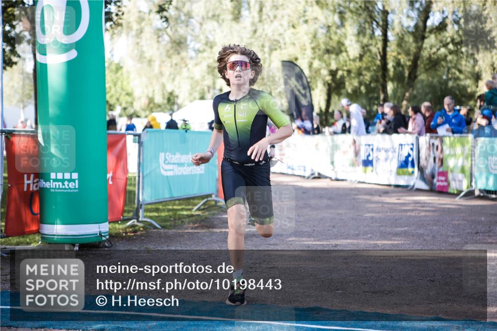 06.09.2026 - 20. Norderstedt Triathlon H.Heesch http://msf.ph/oto/10198443 06.09.2026 09:44:56 Ziel 602, 622 meine-sportfotos.de