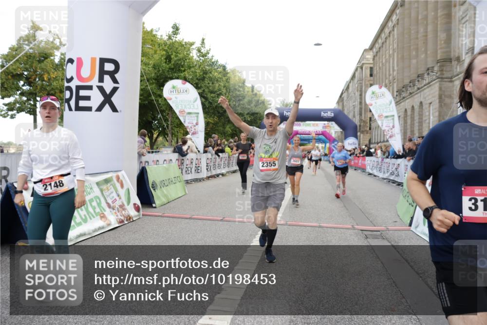 06.09.2026 - CURREX Alsterlauf Yannick Fuchs http://msf.ph/oto/10198453 06.09.2026 10:07:07 Ziel 2148, 2355, 3103, 3376, 3607, 3656, 4078, 5069, 5091, 5527, 5792, 5937, 5951, 6214, 8303, 8306 meine-sportfotos.de