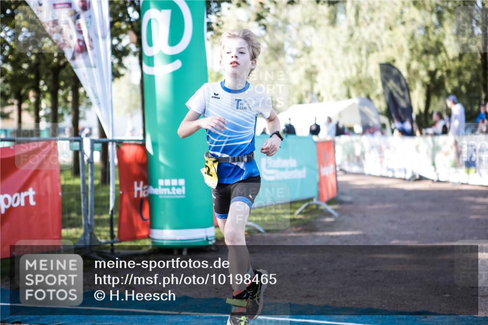 06.09.2026 - 20. Norderstedt Triathlon H.Heesch http://msf.ph/oto/10198465 06.09.2026 09:44:57 Ziel 602, 622 meine-sportfotos.de