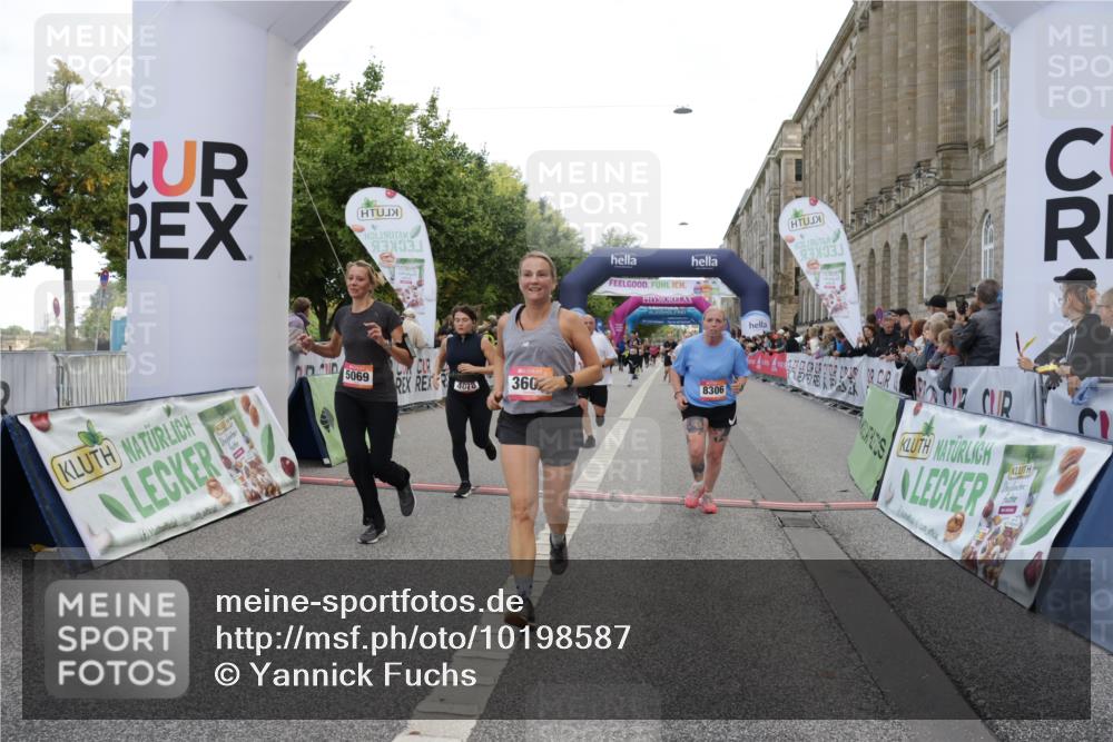 06.09.2026 - CURREX Alsterlauf Yannick Fuchs http://msf.ph/oto/10198587 06.09.2026 10:07:09 Ziel 2148, 2355, 3103, 3376, 3607, 4078, 4140, 5069, 5792, 5937, 5951, 6214, 8303, 8306 meine-sportfotos.de