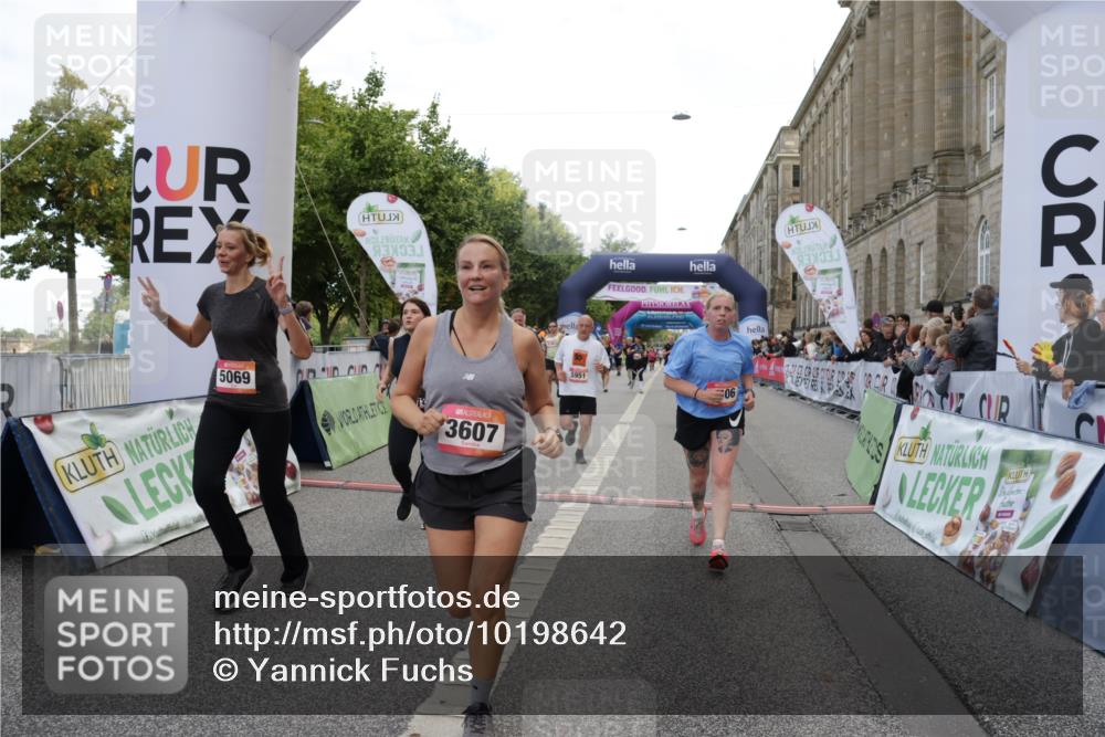06.09.2026 - CURREX Alsterlauf Yannick Fuchs http://msf.ph/oto/10198642 06.09.2026 10:07:09 Ziel 2148, 2355, 3103, 3376, 3607, 4078, 4140, 5069, 5792, 5937, 5951, 6214, 8303, 8306 meine-sportfotos.de