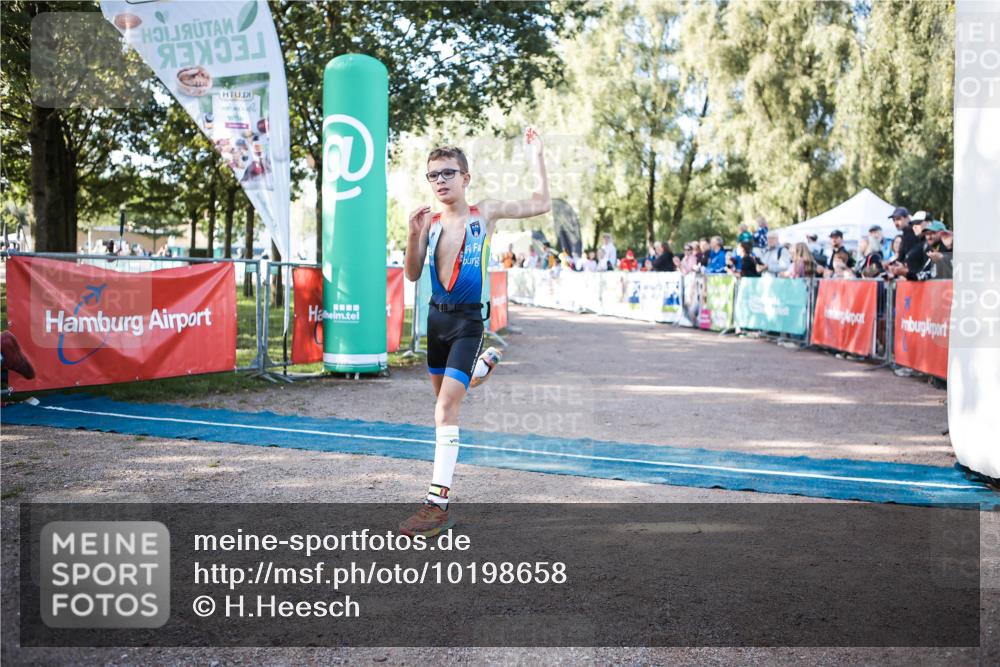 06.09.2026 - 20. Norderstedt Triathlon H.Heesch http://msf.ph/oto/10198658 06.09.2026 09:46:02 Ziel 604, 613, 621, 655, 695 meine-sportfotos.de