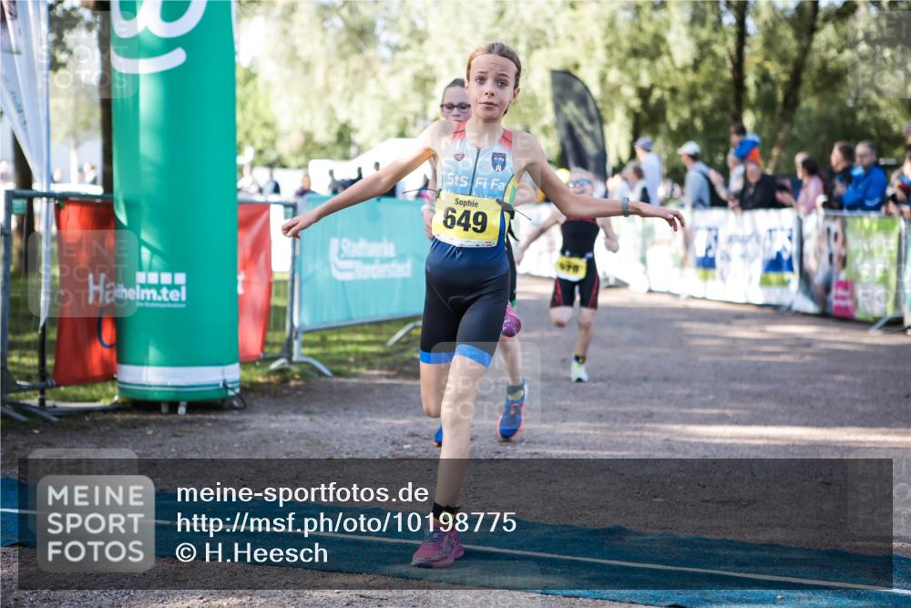 06.09.2026 - 20. Norderstedt Triathlon H.Heesch http://msf.ph/oto/10198775 06.09.2026 09:46:40 Ziel 631, 637, 638, 649, 677, 678, 685, 693 meine-sportfotos.de