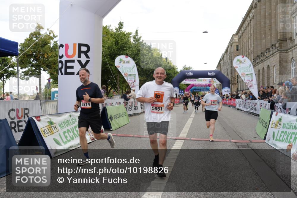 06.09.2026 - CURREX Alsterlauf Yannick Fuchs http://msf.ph/oto/10198826 06.09.2026 10:07:11 Ziel 2187, 2355, 2893, 3103, 3607, 4078, 4140, 5069, 5549, 5792, 5937, 5951, 6214, 8303, 8306 meine-sportfotos.de