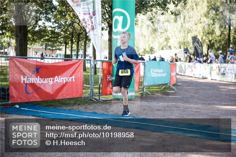 06.09.2026 - 20. Norderstedt Triathlon H.Heesch http://msf.ph/oto/10198958 06.09.2026 09:46:57 Ziel 643, 658, 676 meine-sportfotos.de