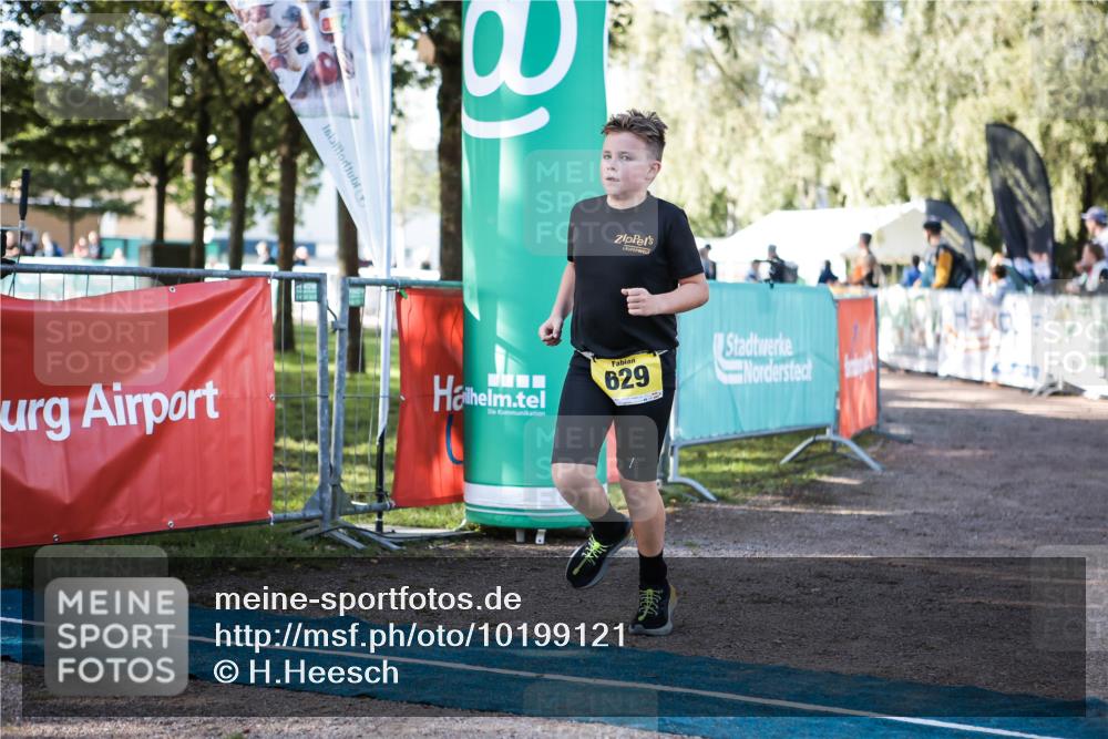 06.09.2026 - 20. Norderstedt Triathlon H.Heesch http://msf.ph/oto/10199121 06.09.2026 09:47:35 Ziel 629, 698 meine-sportfotos.de