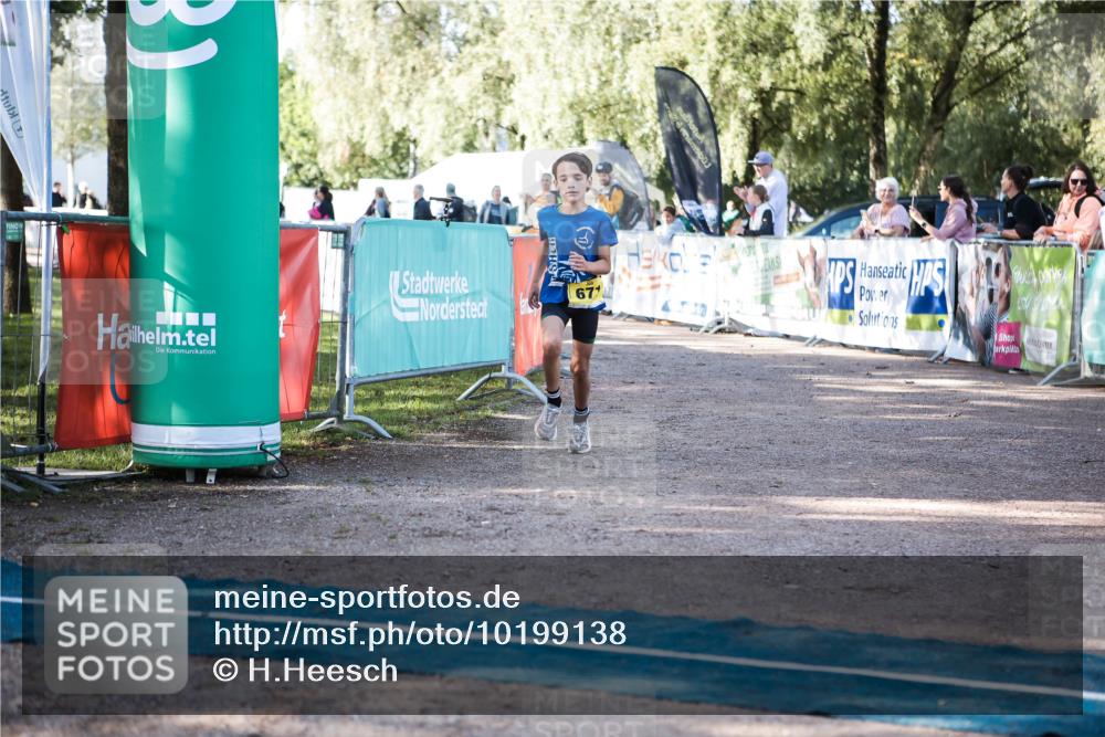 06.09.2026 - 20. Norderstedt Triathlon H.Heesch http://msf.ph/oto/10199138 06.09.2026 09:47:41 Ziel 629, 671, 675 meine-sportfotos.de