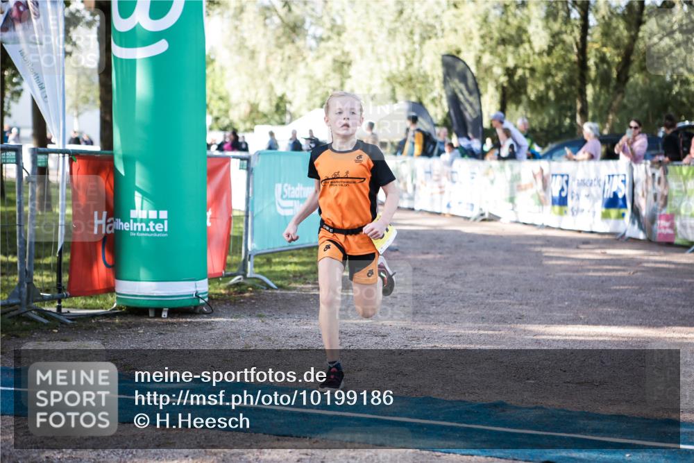 06.09.2026 - 20. Norderstedt Triathlon H.Heesch http://msf.ph/oto/10199186 06.09.2026 09:47:45 Ziel 671, 675 meine-sportfotos.de