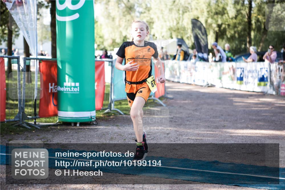 06.09.2026 - 20. Norderstedt Triathlon H.Heesch http://msf.ph/oto/10199194 06.09.2026 09:47:45 Ziel 671, 675 meine-sportfotos.de