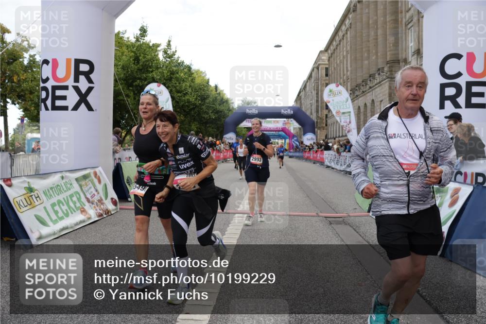 06.09.2026 - CURREX Alsterlauf Yannick Fuchs http://msf.ph/oto/10199229 06.09.2026 10:07:17 Ziel 2187, 2515, 2893, 2903, 4140, 5227, 5549, 5813, 5951, 6214, 8303 meine-sportfotos.de