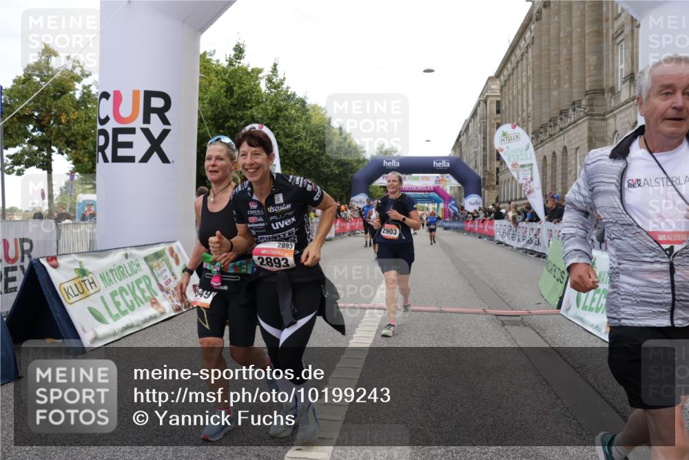 06.09.2026 - CURREX Alsterlauf Yannick Fuchs http://msf.ph/oto/10199243 06.09.2026 10:07:17 Ziel 2187, 2515, 2893, 2903, 4140, 5227, 5549, 5813, 5951, 6214, 8303 meine-sportfotos.de