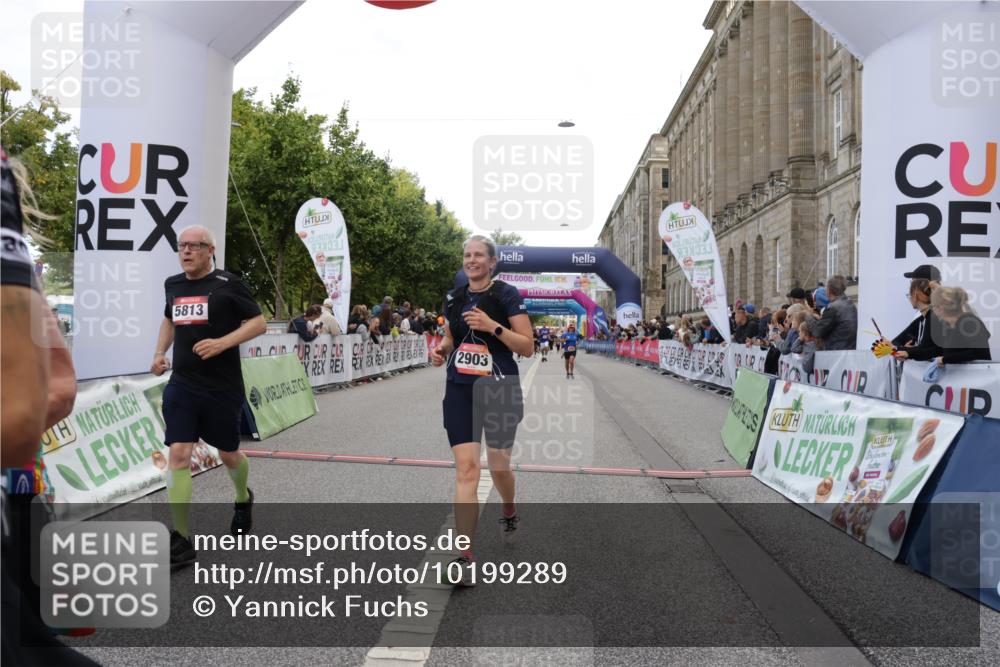 06.09.2026 - CURREX Alsterlauf Yannick Fuchs http://msf.ph/oto/10199289 06.09.2026 10:07:18 Ziel 2187, 2515, 2883, 2893, 2903, 4140, 5227, 5549, 5813, 6214, 8303 meine-sportfotos.de