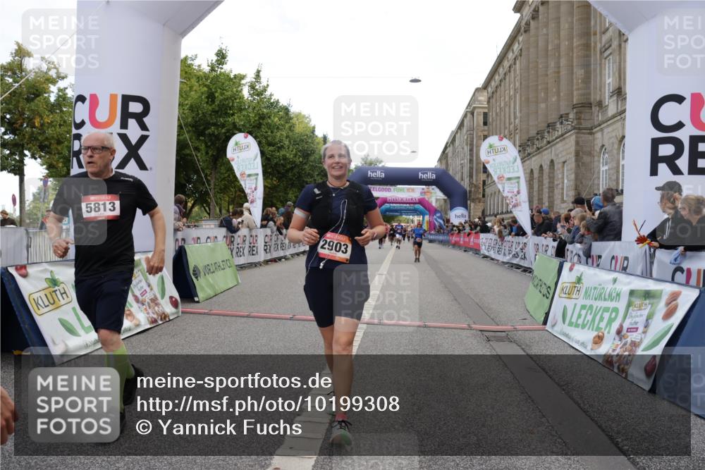 06.09.2026 - CURREX Alsterlauf Yannick Fuchs http://msf.ph/oto/10199308 06.09.2026 10:07:18 Ziel 2187, 2515, 2883, 2893, 2903, 4140, 5227, 5549, 5813, 6214, 8303 meine-sportfotos.de