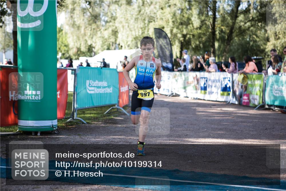 06.09.2026 - 20. Norderstedt Triathlon H.Heesch http://msf.ph/oto/10199314 06.09.2026 09:48:24 Ziel 697 meine-sportfotos.de