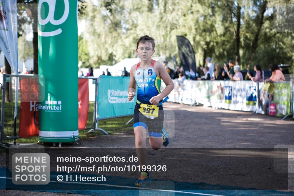 06.09.2026 - 20. Norderstedt Triathlon H.Heesch http://msf.ph/oto/10199326 06.09.2026 09:48:24 Ziel 697 meine-sportfotos.de