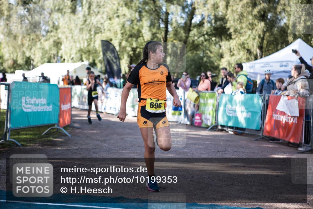 06.09.2026 - 20. Norderstedt Triathlon H.Heesch http://msf.ph/oto/10199353 06.09.2026 09:48:30 Ziel 634, 668, 696, 697 meine-sportfotos.de