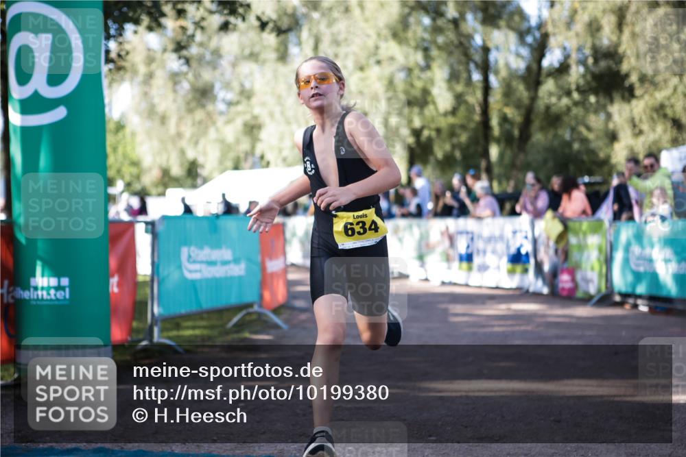 06.09.2026 - 20. Norderstedt Triathlon H.Heesch http://msf.ph/oto/10199380 06.09.2026 09:48:32 Ziel 634, 668, 696, 697 meine-sportfotos.de