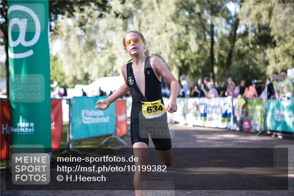 06.09.2026 - 20. Norderstedt Triathlon H.Heesch http://msf.ph/oto/10199382 06.09.2026 09:48:32 Ziel 634, 668, 696, 697 meine-sportfotos.de