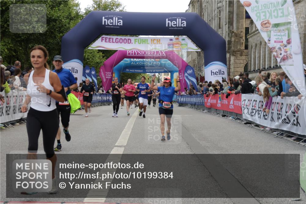 06.09.2026 - CURREX Alsterlauf Yannick Fuchs http://msf.ph/oto/10199384 06.09.2026 10:07:19 Ziel 2187, 2515, 2883, 2893, 2903, 4140, 5227, 5549, 5813, 8303 meine-sportfotos.de