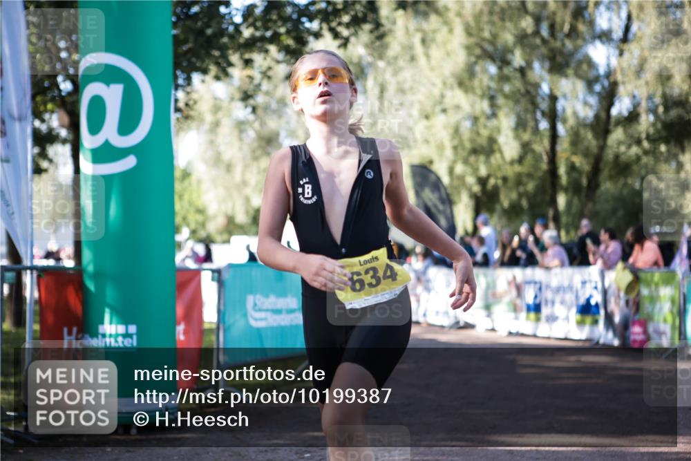 06.09.2026 - 20. Norderstedt Triathlon H.Heesch http://msf.ph/oto/10199387 06.09.2026 09:48:32 Ziel 634, 668, 696, 697 meine-sportfotos.de
