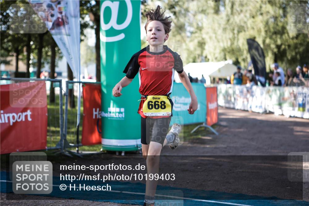 06.09.2026 - 20. Norderstedt Triathlon H.Heesch http://msf.ph/oto/10199403 06.09.2026 09:48:35 Ziel 628, 634, 668, 696 meine-sportfotos.de