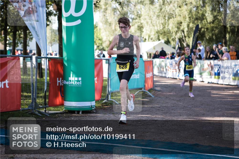 06.09.2026 - 20. Norderstedt Triathlon H.Heesch http://msf.ph/oto/10199411 06.09.2026 09:48:40 Ziel 628, 668, 669 meine-sportfotos.de