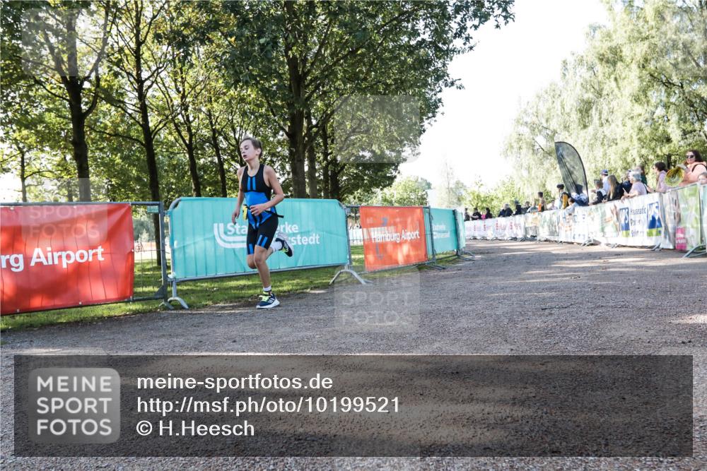06.09.2026 - 20. Norderstedt Triathlon H.Heesch http://msf.ph/oto/10199521 06.09.2026 09:48:05 Ziel 633, 656, 673 meine-sportfotos.de