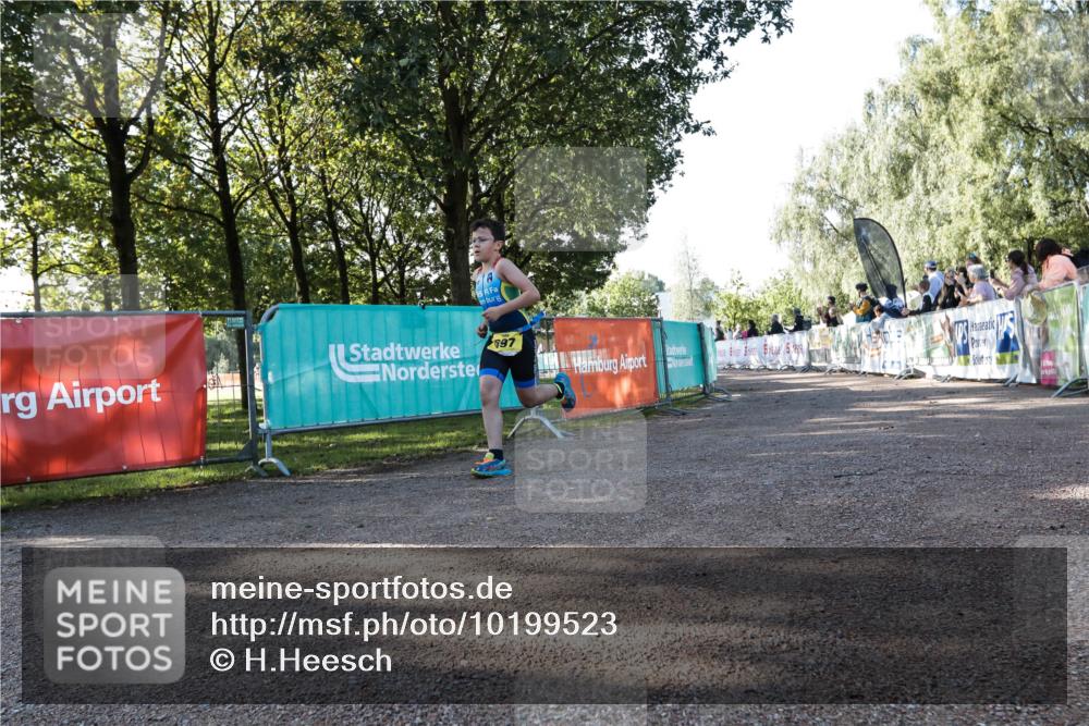 06.09.2026 - 20. Norderstedt Triathlon H.Heesch http://msf.ph/oto/10199523 06.09.2026 09:48:23 Ziel 697 meine-sportfotos.de
