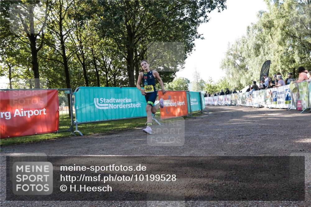 06.09.2026 - 20. Norderstedt Triathlon H.Heesch http://msf.ph/oto/10199528 06.09.2026 09:48:39 Ziel 628, 634, 668, 669 meine-sportfotos.de