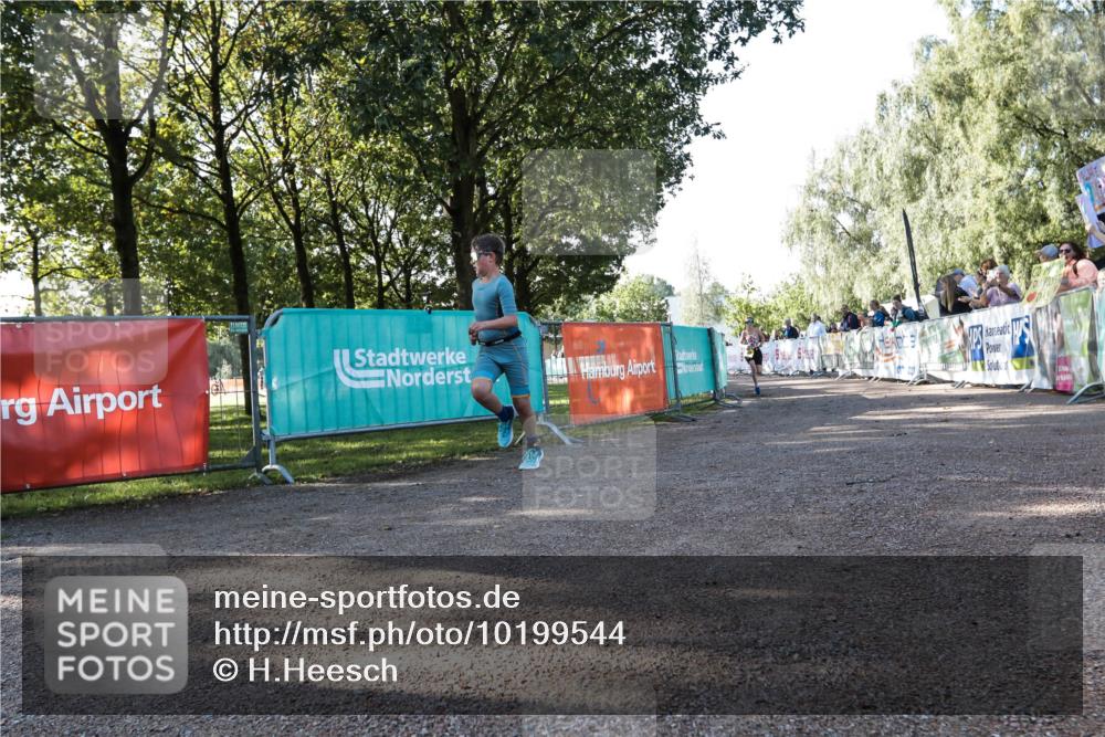 06.09.2026 - 20. Norderstedt Triathlon H.Heesch http://msf.ph/oto/10199544 06.09.2026 09:50:42 Ziel 605, 650, 686 meine-sportfotos.de