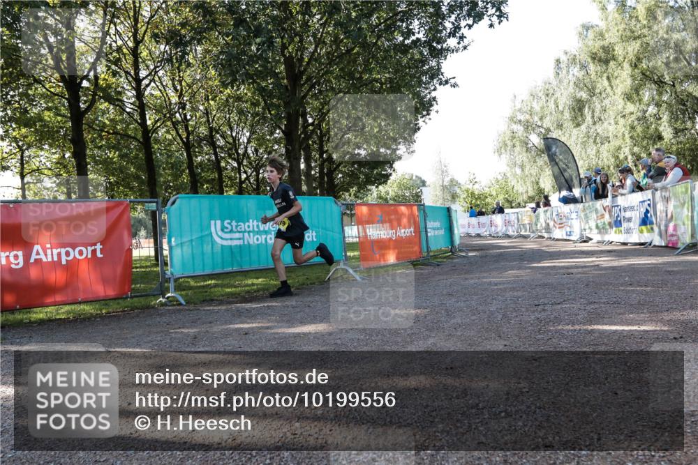 06.09.2026 - 20. Norderstedt Triathlon H.Heesch http://msf.ph/oto/10199556 06.09.2026 09:53:35 Ziel 625, 647, 679 meine-sportfotos.de