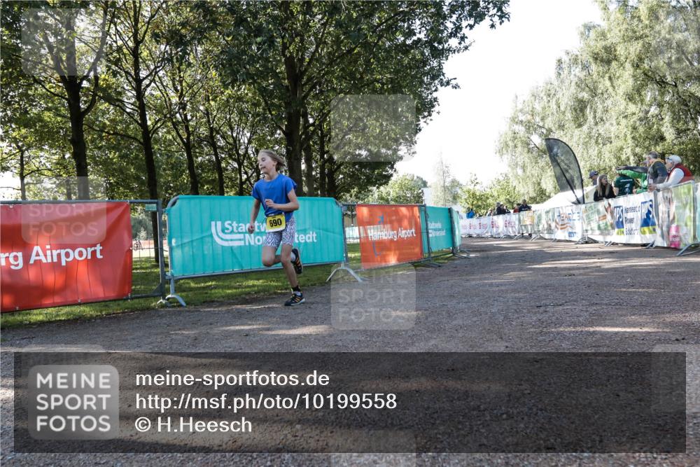 06.09.2026 - 20. Norderstedt Triathlon H.Heesch http://msf.ph/oto/10199558 06.09.2026 09:53:59 Ziel 690 meine-sportfotos.de