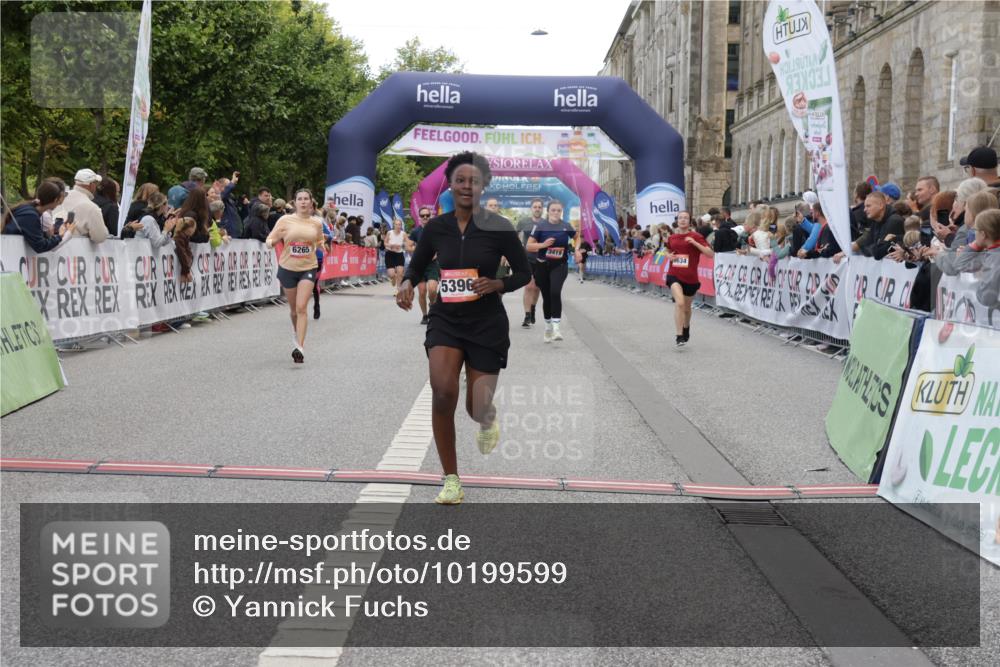 06.09.2026 - CURREX Alsterlauf Yannick Fuchs http://msf.ph/oto/10199599 06.09.2026 10:07:30 Ziel 2883, 3012, 3419, 3566, 3927, 4208, 4561, 4901, 5261, 5396, 5634, 6265, 6319, 6320, 6368 meine-sportfotos.de