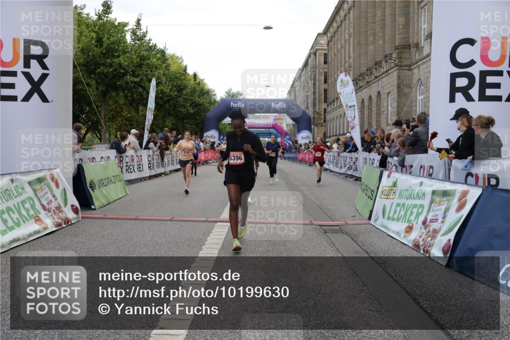 06.09.2026 - CURREX Alsterlauf Yannick Fuchs http://msf.ph/oto/10199630 06.09.2026 10:07:31 Ziel 3012, 3419, 3566, 3927, 4208, 4561, 4901, 5261, 5396, 5634, 6265, 6319, 6320, 6368 meine-sportfotos.de