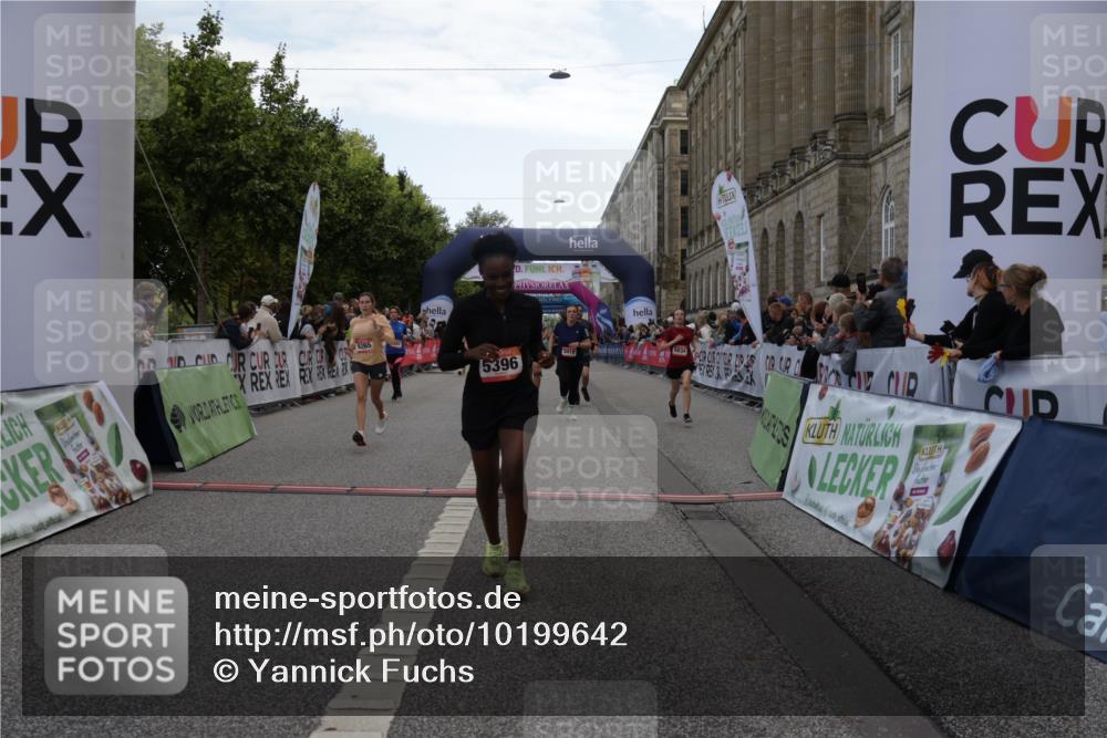 06.09.2026 - CURREX Alsterlauf Yannick Fuchs http://msf.ph/oto/10199642 06.09.2026 10:07:31 Ziel 3012, 3419, 3566, 3927, 4208, 4561, 4901, 5261, 5396, 5634, 6265, 6319, 6320, 6368 meine-sportfotos.de
