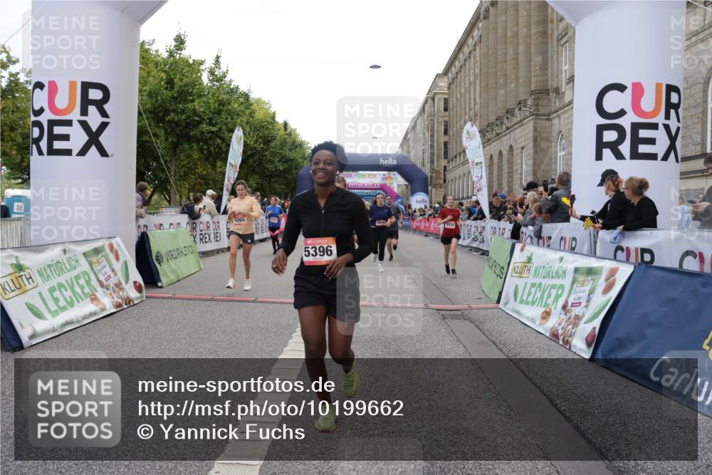 06.09.2026 - CURREX Alsterlauf Yannick Fuchs http://msf.ph/oto/10199662 06.09.2026 10:07:32 Ziel 3012, 3419, 3566, 3927, 4208, 4561, 4901, 5261, 5396, 5633, 5634, 6265, 6319, 6320, 6368 meine-sportfotos.de