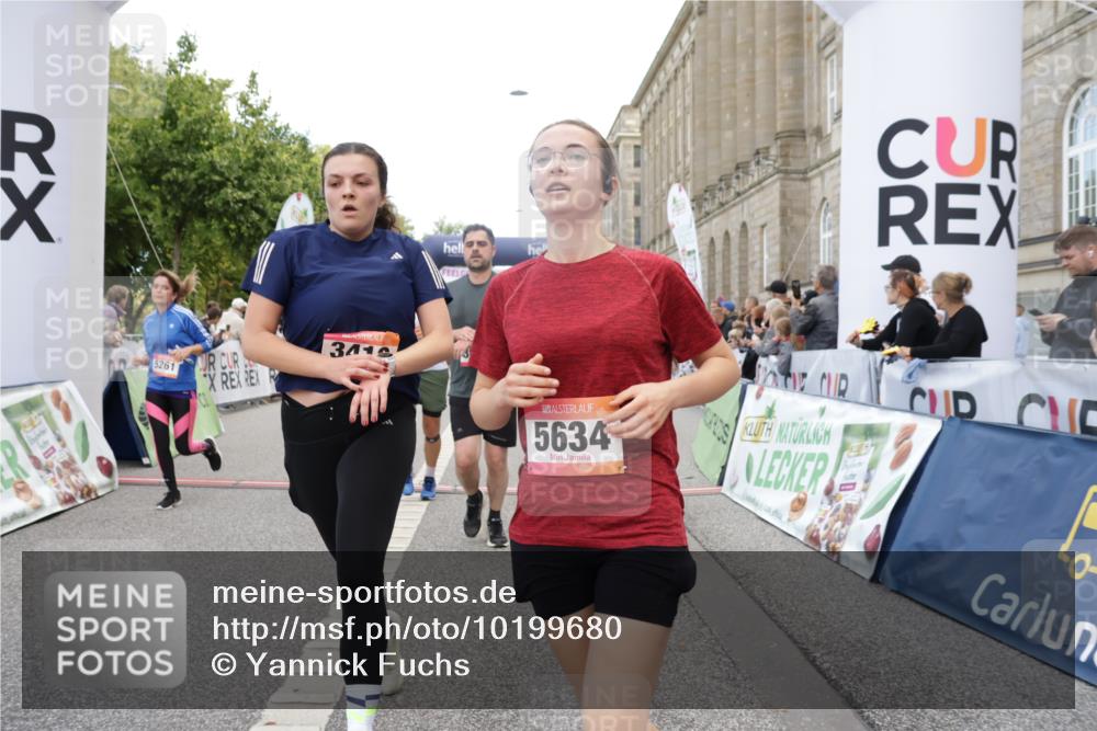 06.09.2026 - CURREX Alsterlauf Yannick Fuchs http://msf.ph/oto/10199680 06.09.2026 10:07:34 Ziel 2176, 2524, 3012, 3419, 3566, 3927, 4208, 4561, 4901, 5261, 5396, 5633, 5634, 6147, 6265, 6368 meine-sportfotos.de