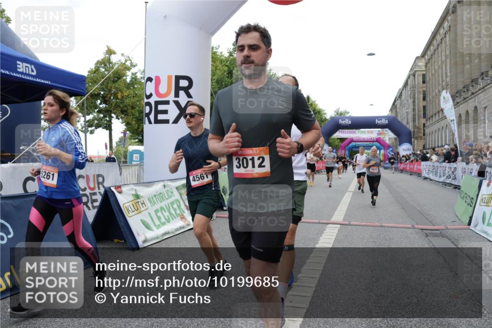 06.09.2026 - CURREX Alsterlauf Yannick Fuchs http://msf.ph/oto/10199685 06.09.2026 10:07:35 Ziel 2176, 2524, 3012, 3419, 3566, 3927, 4208, 4561, 4901, 5261, 5396, 5633, 5634, 6147, 6265 meine-sportfotos.de