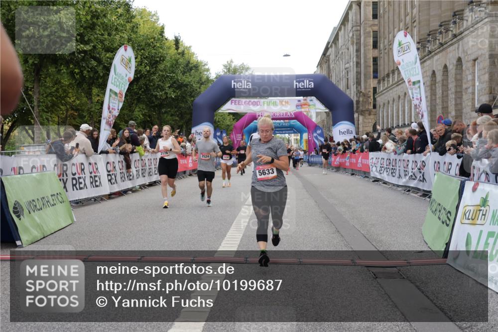 06.09.2026 - CURREX Alsterlauf Yannick Fuchs http://msf.ph/oto/10199687 06.09.2026 10:07:36 Ziel 2176, 2524, 3012, 3419, 3566, 3927, 4208, 4561, 5261, 5396, 5633, 5634, 6147, 6265 meine-sportfotos.de