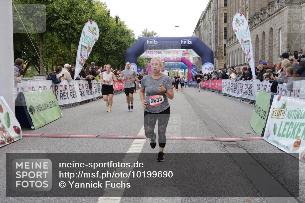 06.09.2026 - CURREX Alsterlauf Yannick Fuchs http://msf.ph/oto/10199690 06.09.2026 10:07:37 Ziel 2176, 2430, 2524, 3012, 3419, 3927, 4208, 4561, 5261, 5396, 5633, 5634, 6147, 6265 meine-sportfotos.de