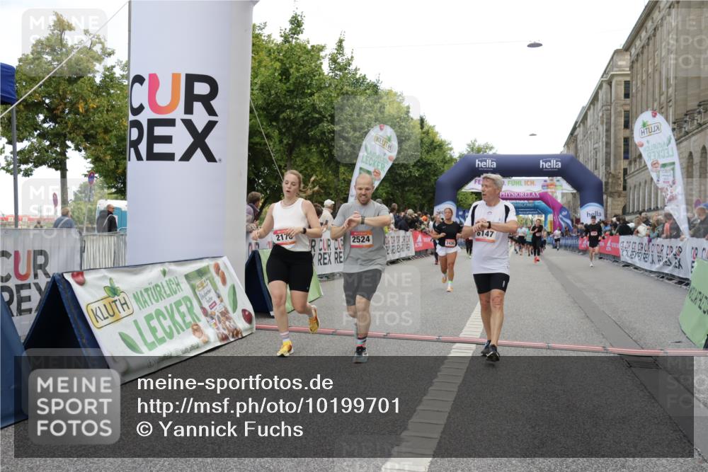 06.09.2026 - CURREX Alsterlauf Yannick Fuchs http://msf.ph/oto/10199701 06.09.2026 10:07:40 Ziel 2176, 2430, 2524, 3012, 3419, 3705, 3706, 4208, 4473, 4561, 5261, 5338, 5633, 5634, 6147 meine-sportfotos.de