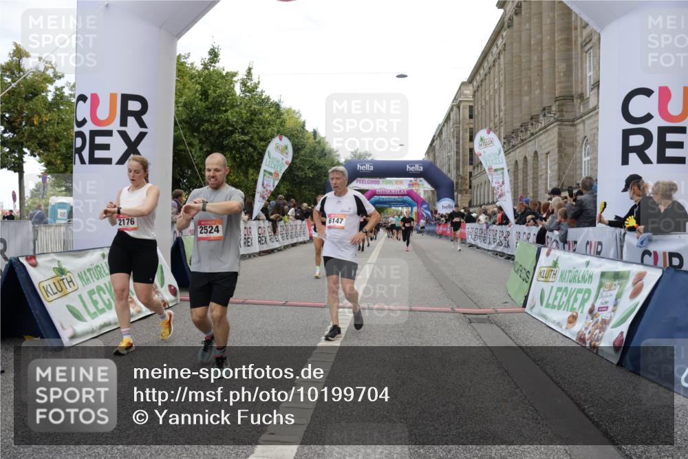 06.09.2026 - CURREX Alsterlauf Yannick Fuchs http://msf.ph/oto/10199704 06.09.2026 10:07:40 Ziel 2176, 2430, 2524, 3012, 3419, 3705, 3706, 4208, 4473, 4561, 5261, 5338, 5633, 5634, 6147 meine-sportfotos.de
