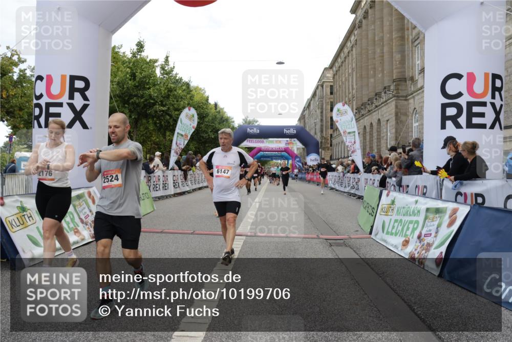 06.09.2026 - CURREX Alsterlauf Yannick Fuchs http://msf.ph/oto/10199706 06.09.2026 10:07:41 Ziel 2176, 2430, 2524, 3012, 3576, 3705, 3706, 4208, 4473, 4561, 5261, 5338, 5633, 6147 meine-sportfotos.de