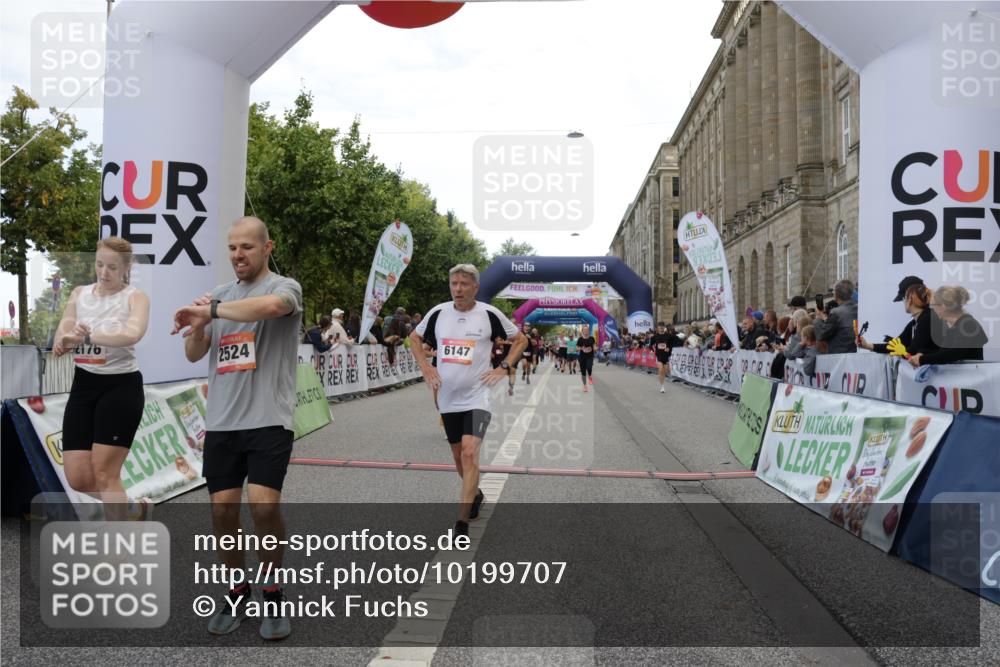 06.09.2026 - CURREX Alsterlauf Yannick Fuchs http://msf.ph/oto/10199707 06.09.2026 10:07:41 Ziel 2176, 2430, 2524, 3012, 3576, 3705, 3706, 4208, 4473, 4561, 5261, 5338, 5633, 6147 meine-sportfotos.de
