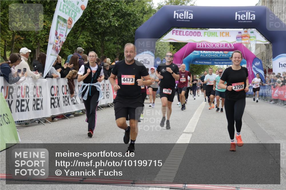 06.09.2026 - CURREX Alsterlauf Yannick Fuchs http://msf.ph/oto/10199715 06.09.2026 10:07:43 Ziel 1316, 2176, 2430, 2524, 3576, 3705, 3706, 4473, 5338, 5633, 6147 meine-sportfotos.de